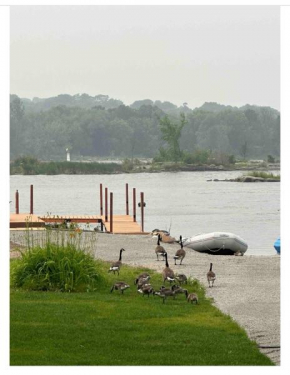 Duck Bay Waterfront Retreat